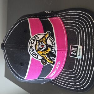 😄NWT-Licenced REEBOK FEMAEL CFL Hamilton Tiger Cats cap
